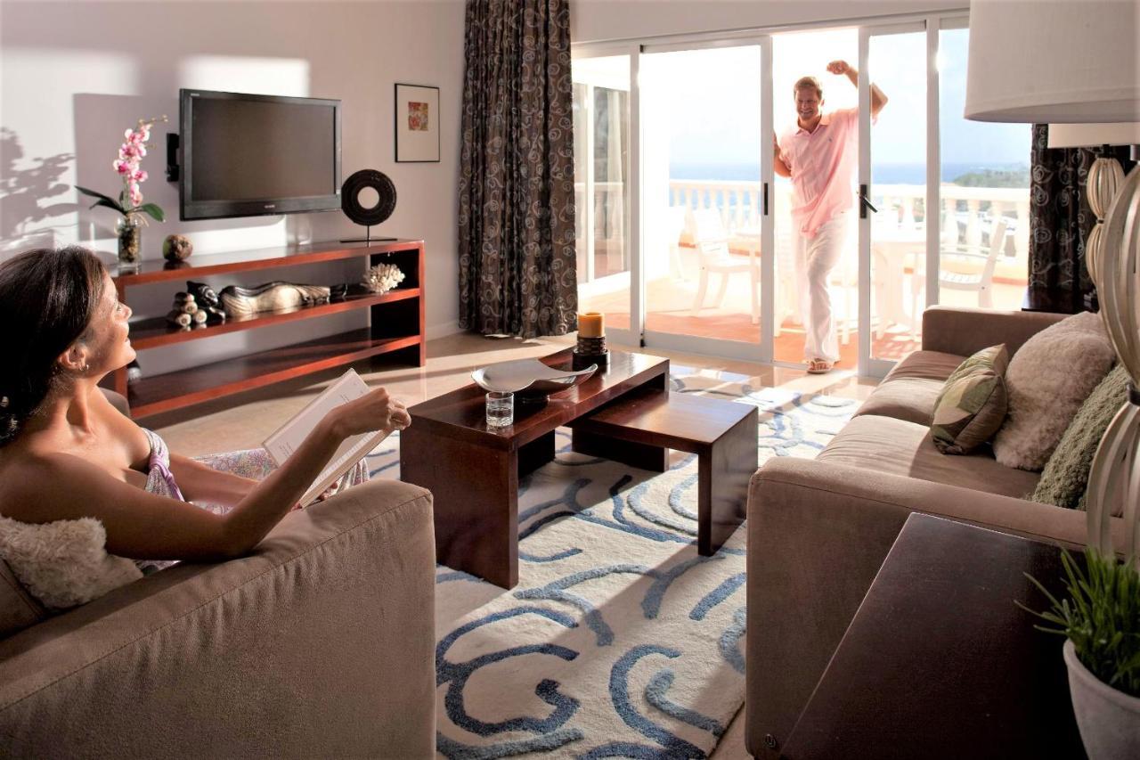Princess Heights Luxury Condo Hotel Oyster Pond Екстер'єр фото