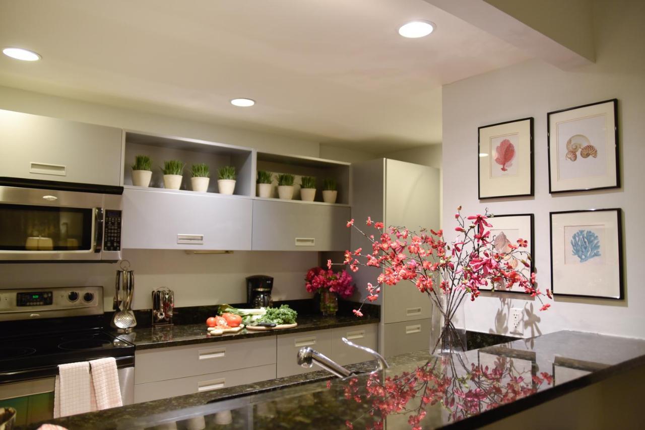 Princess Heights Luxury Condo Hotel Oyster Pond Екстер'єр фото