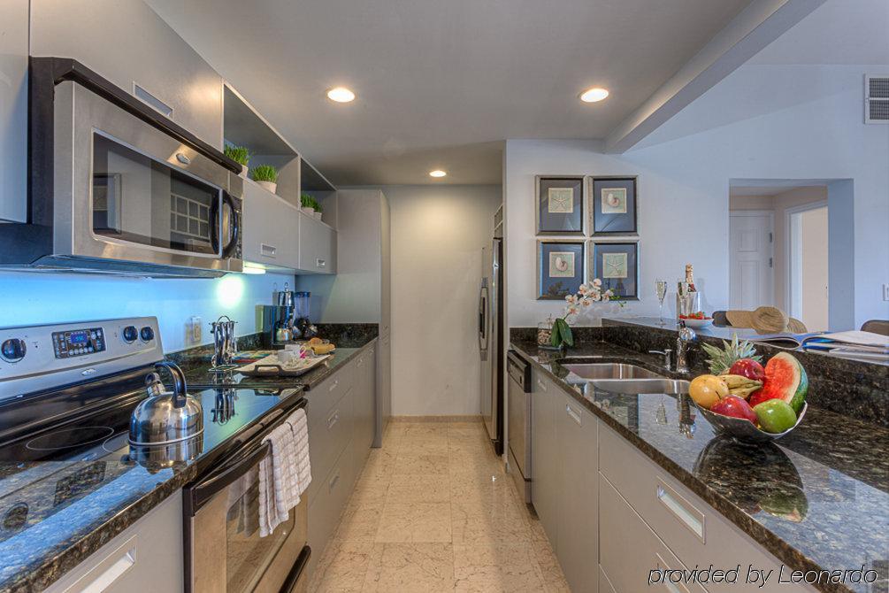 Princess Heights Luxury Condo Hotel Oyster Pond Екстер'єр фото