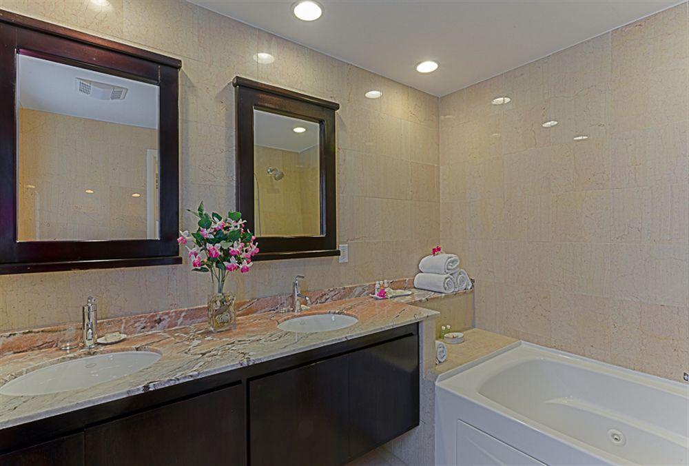 Princess Heights Luxury Condo Hotel Oyster Pond Екстер'єр фото