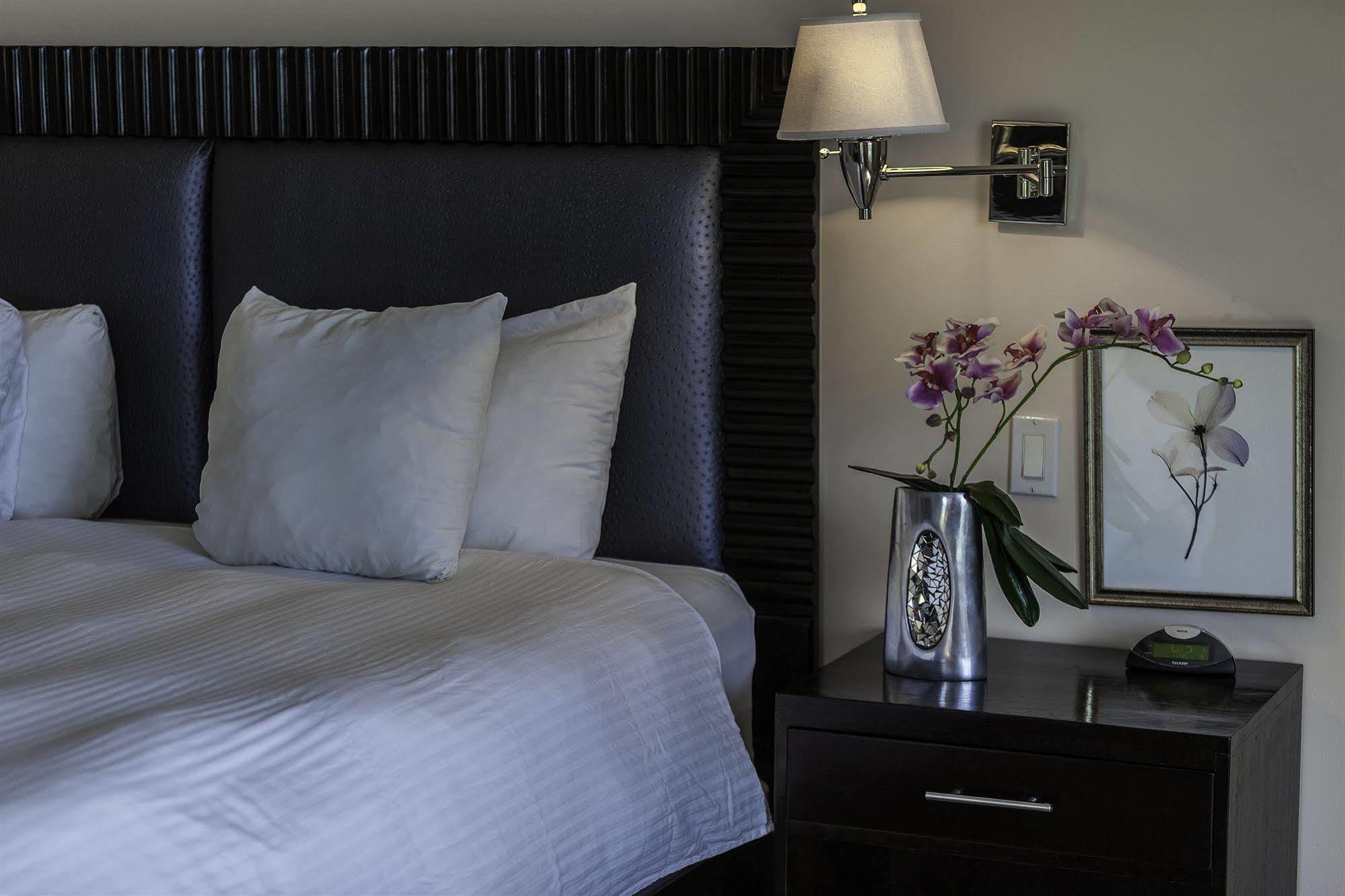 Princess Heights Luxury Condo Hotel Oyster Pond Екстер'єр фото